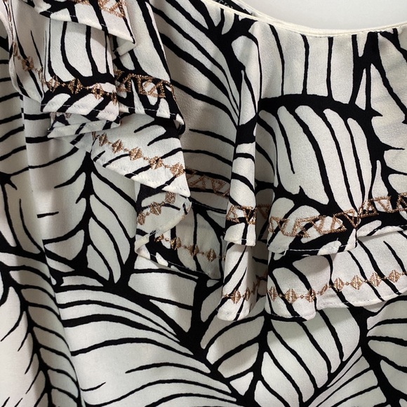 Like new Summer resort tropical palm ruffle one shoulder dress - Picture 4 of 10